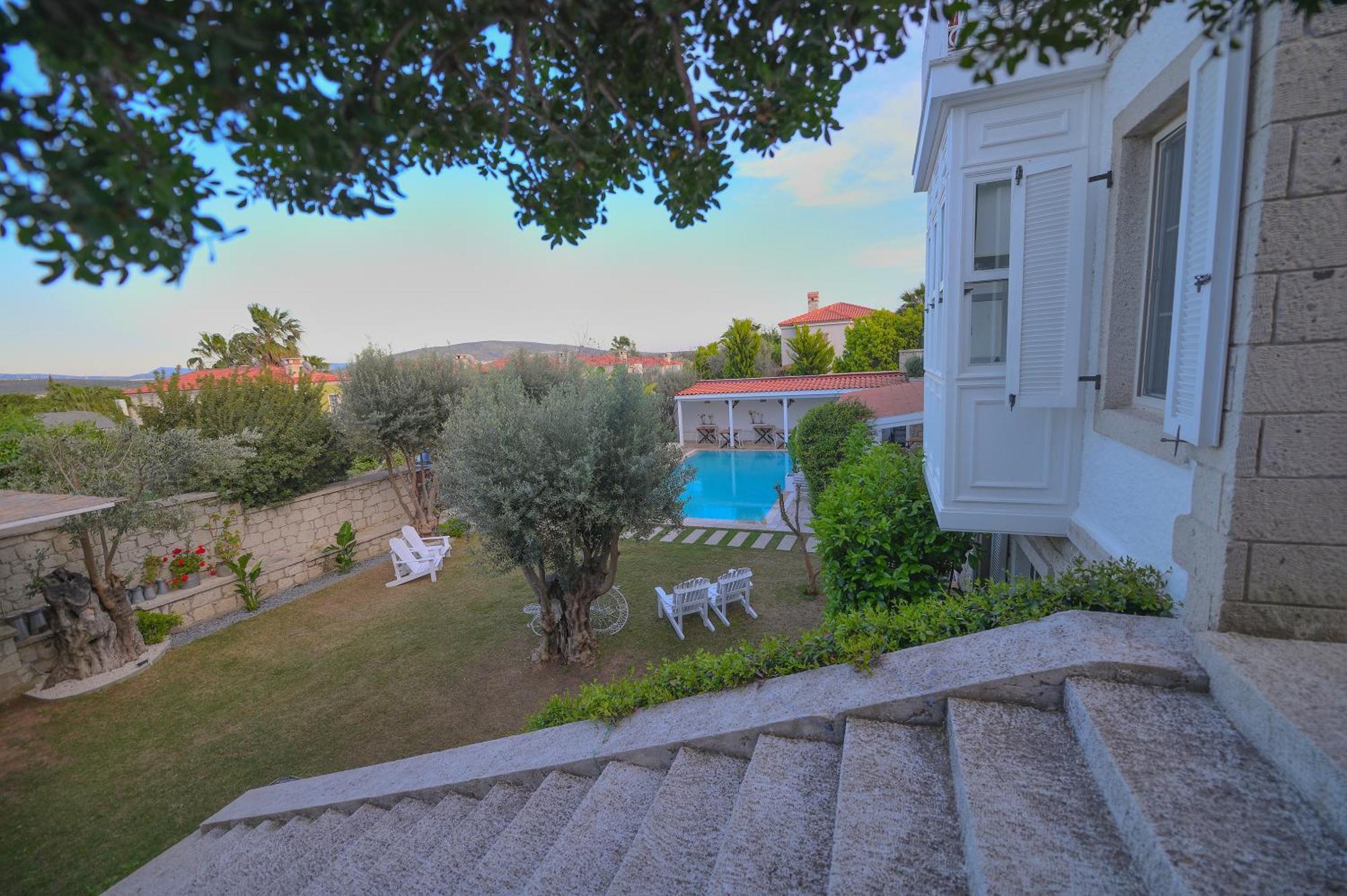 Peremere Alacati Otel Exterior foto